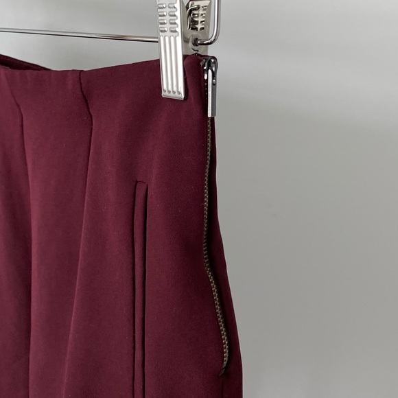 Zara Burgundy Cropped Pants - Picture 2 of 7